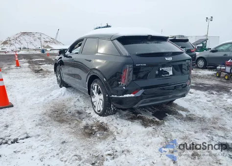 2025 Cadillac Optiq Sport 1 Awd z USA, uszkodzony, nr VIN 3GYK3EMR2SS259388